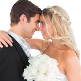 casal-doce-casado-olhando-um-ao-outro-no-rosto2